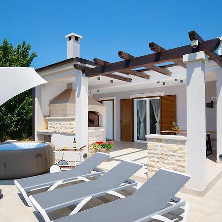 Villa Irena Medulin Exterior photo